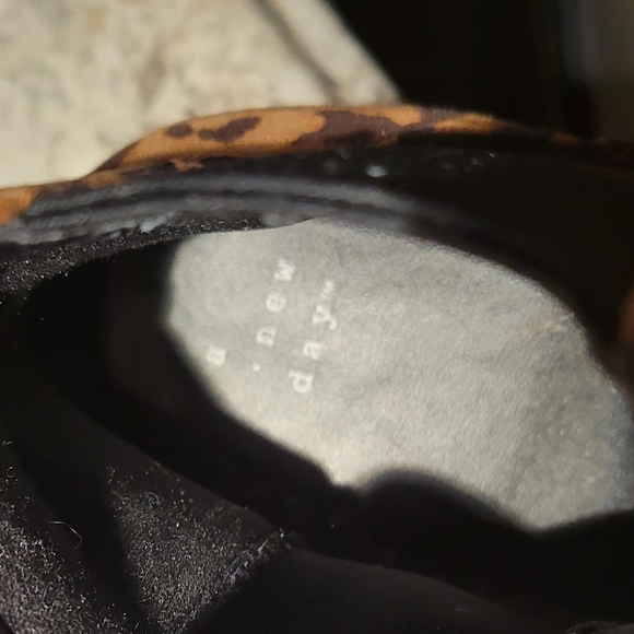 Cheetah print booties size 11M - Picture 9 of 9